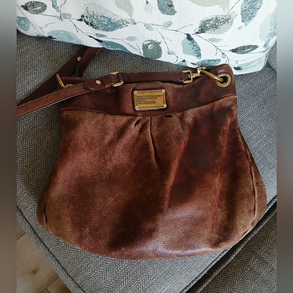 Marc by Marc Jacobs Classic Q Hillier Hobo Distressed Leather Shoulder/Hand Bag - Picture 3 of 12